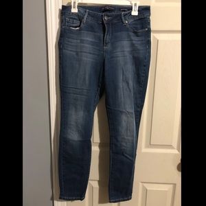 Adrienne Vittadini Ankle Skinny Jeans - 8